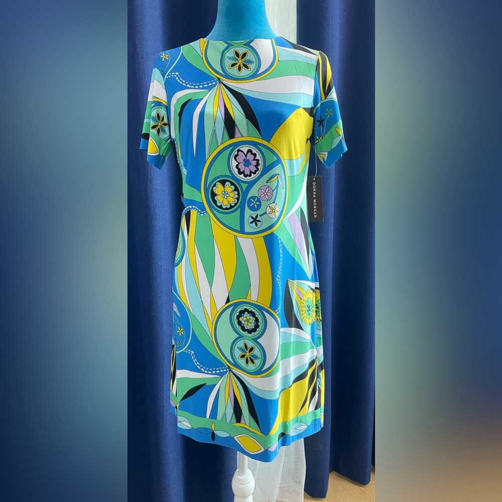 Donna Morgan Women’s Short Sleeve Printed Jersey Shift Dress